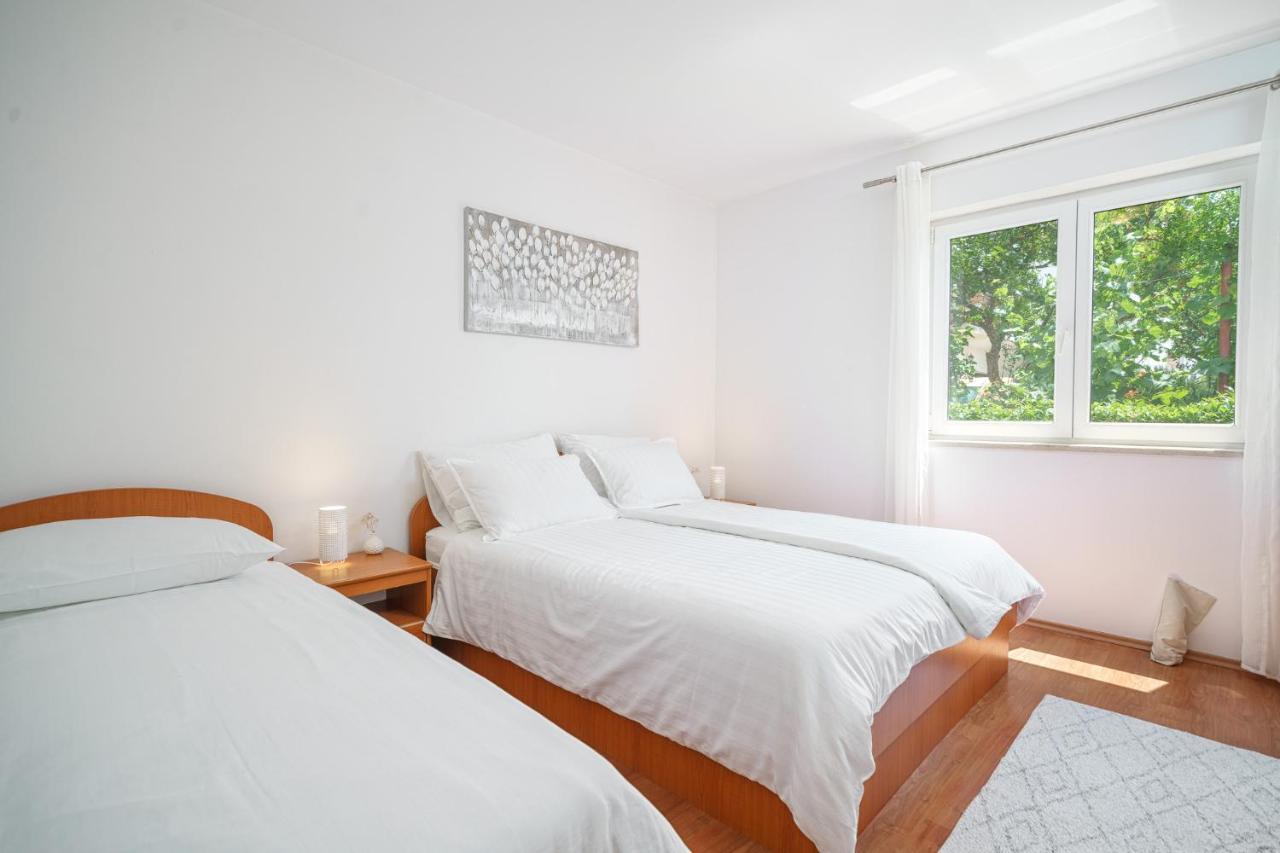 Family Petrov Apartments Vodice Zewnętrze zdjęcie