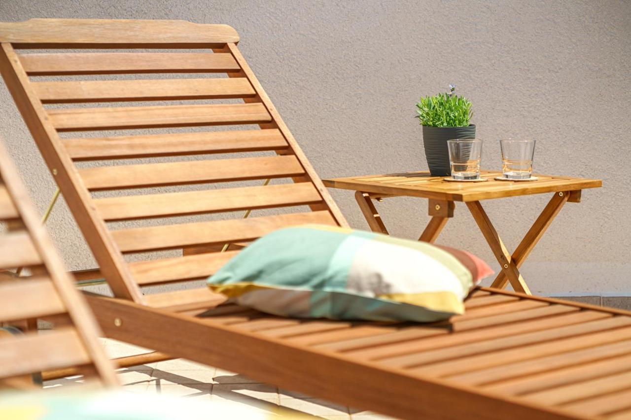 Family Petrov Apartments Vodice Zewnętrze zdjęcie