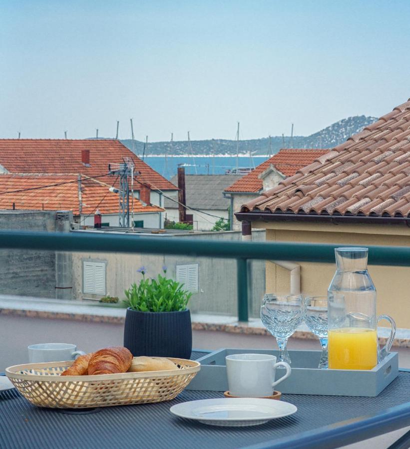 Family Petrov Apartments Vodice Zewnętrze zdjęcie