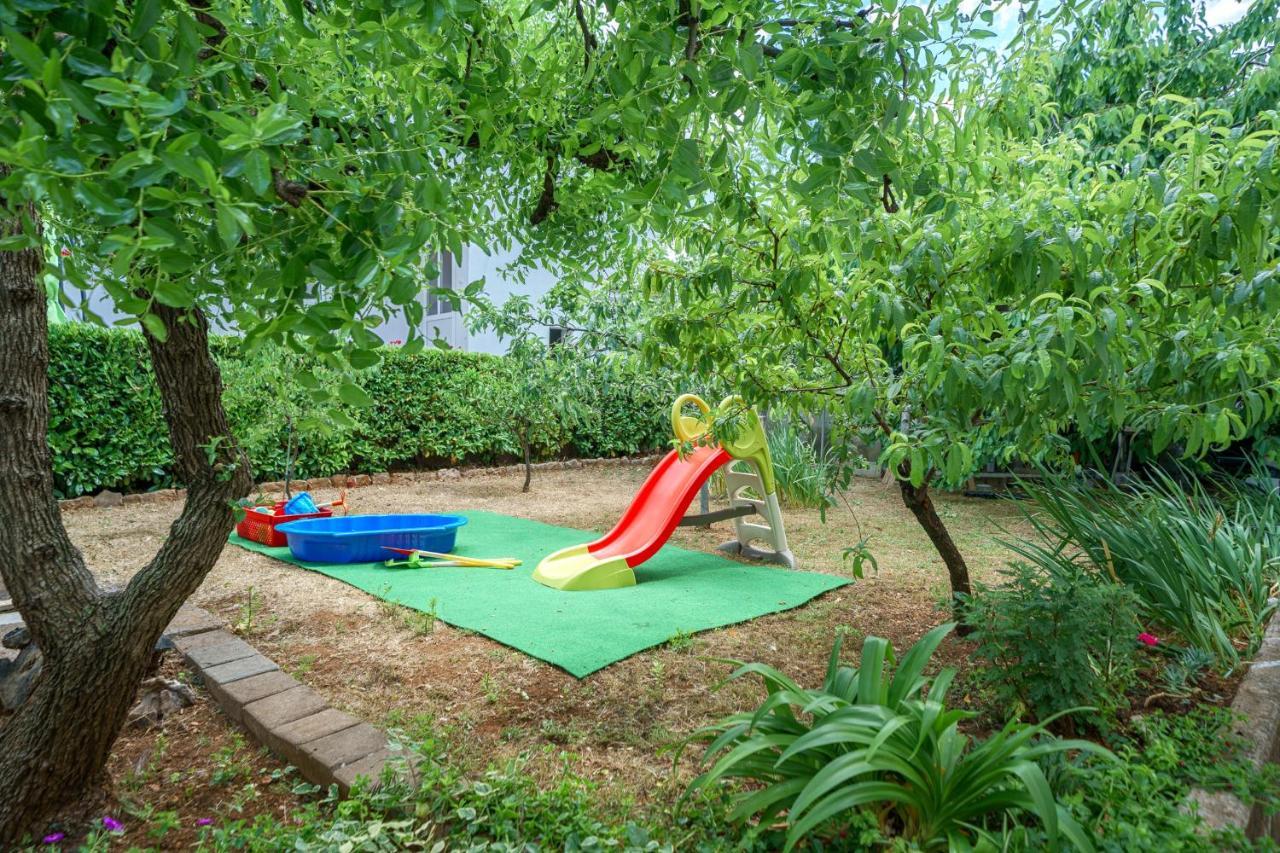 Family Petrov Apartments Vodice Zewnętrze zdjęcie