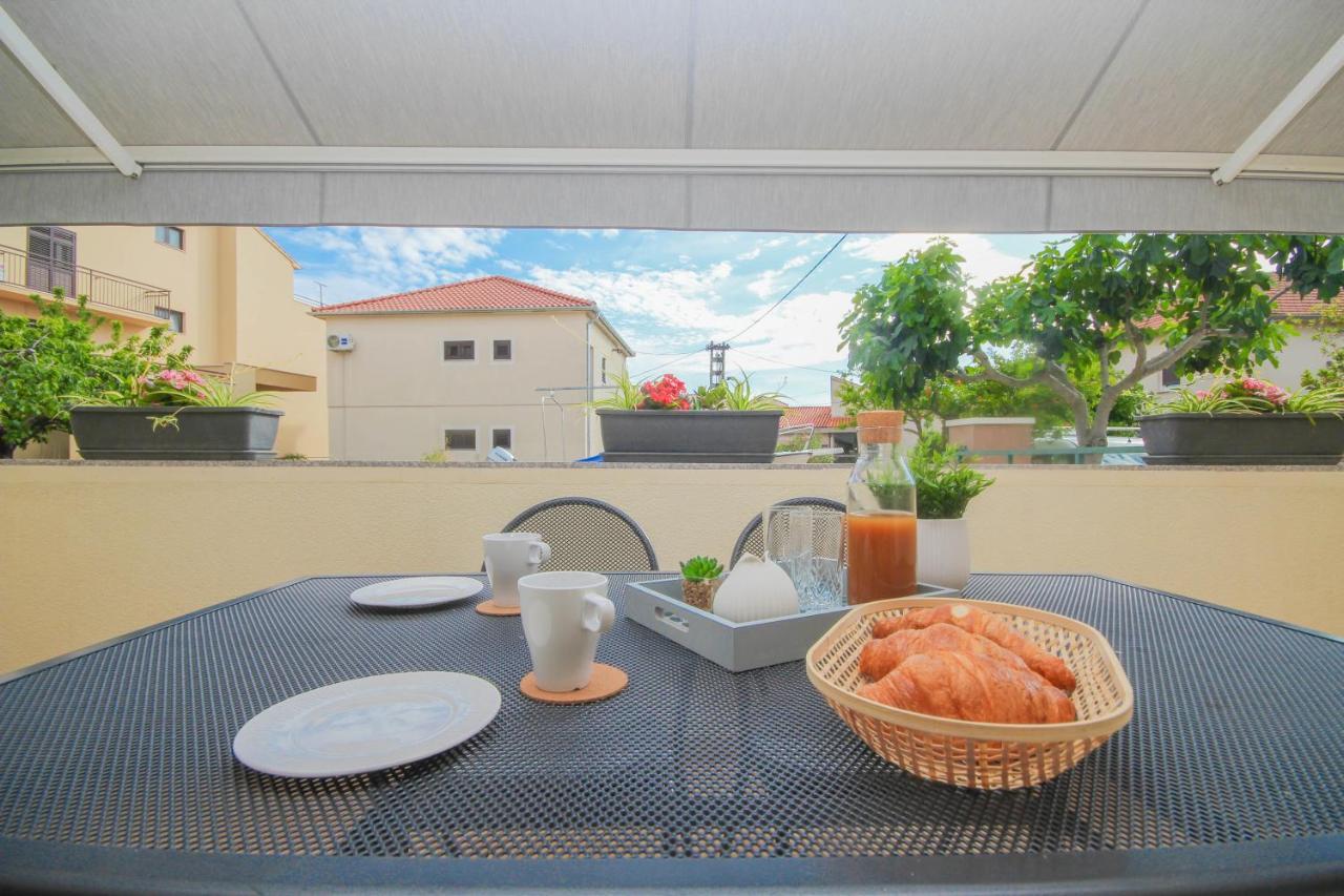Family Petrov Apartments Vodice Zewnętrze zdjęcie