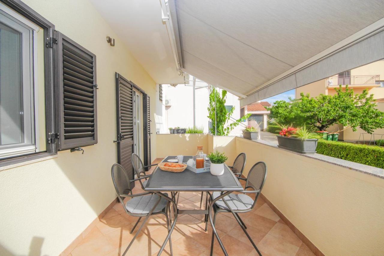 Family Petrov Apartments Vodice Zewnętrze zdjęcie