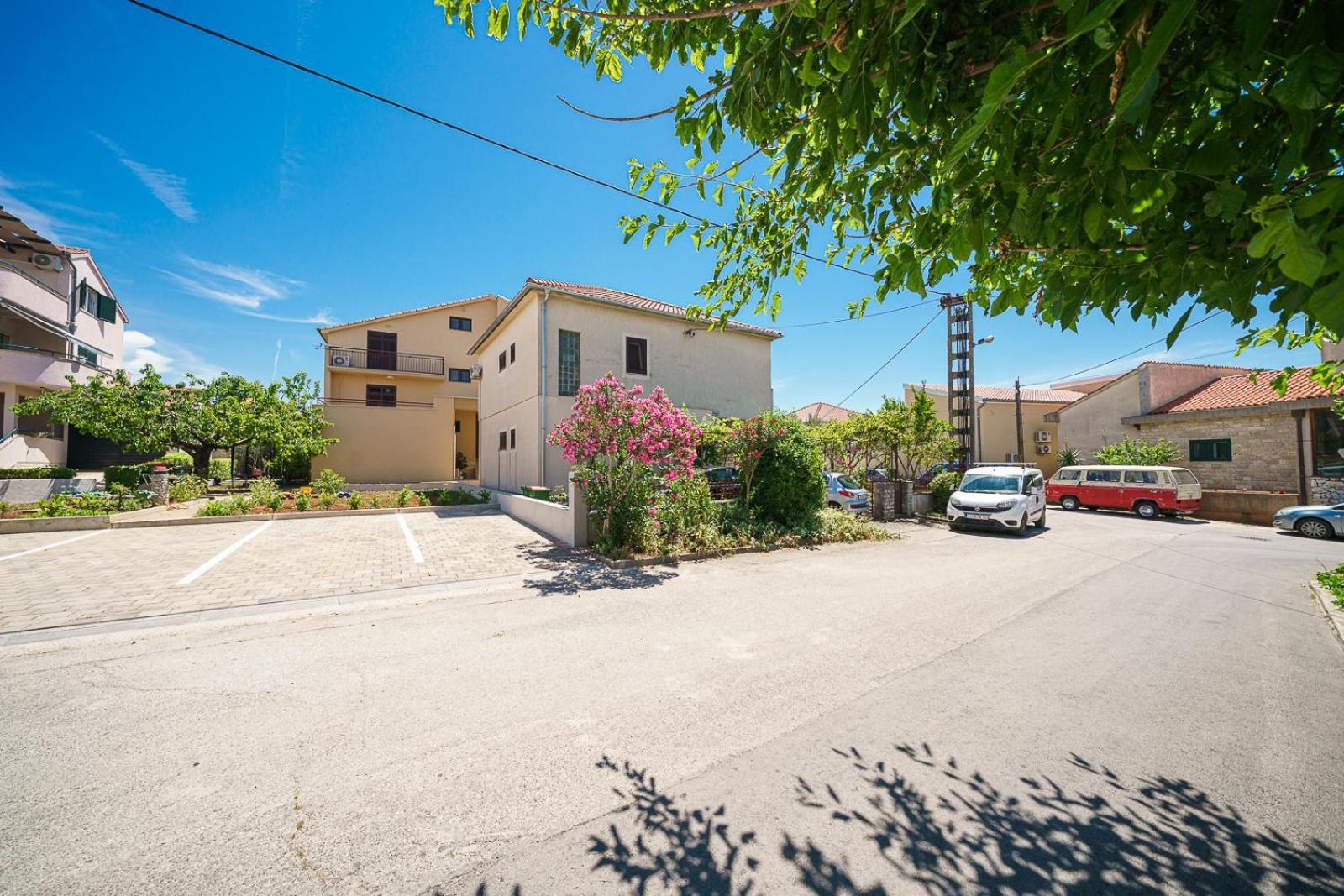 Family Petrov Apartments Vodice Zewnętrze zdjęcie