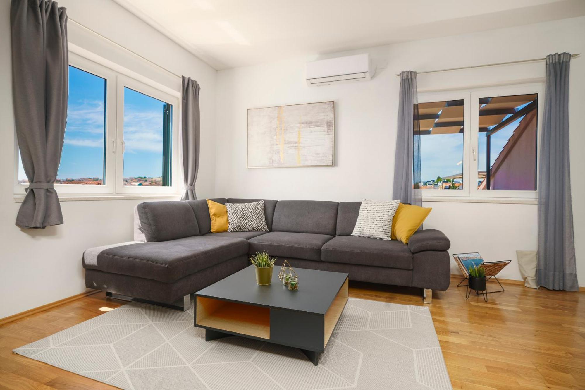Family Petrov Apartments Vodice Zewnętrze zdjęcie