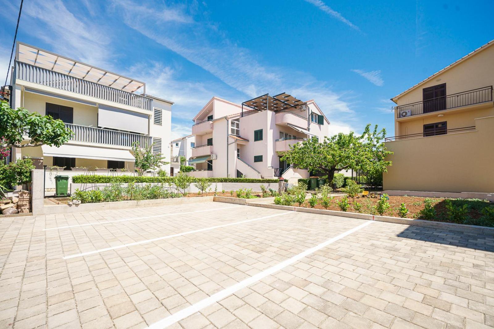 Family Petrov Apartments Vodice Zewnętrze zdjęcie
